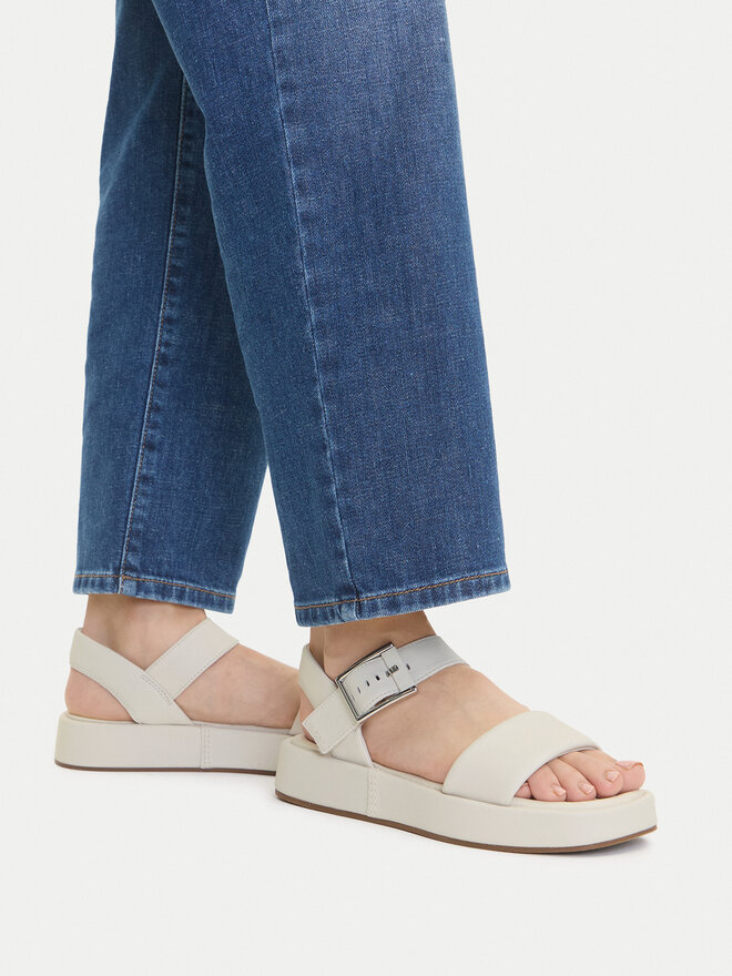 Clarks Sandalen Clarks Alda Strap 26176258 Weiß