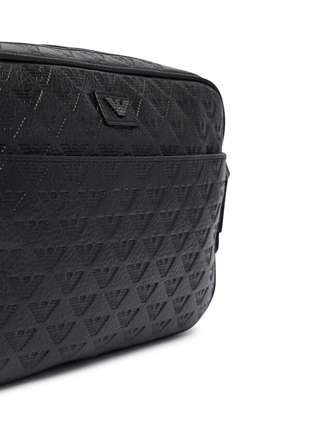 Emporio Armani Плоска сумка Emporio Armani EM001682 AF14774 UC001 Чорний