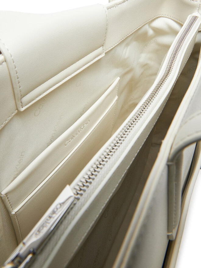 Calvin Klein Borsetta Calvin Klein Ck Must Medium Shopper W/Pocket K60K613019 Écru