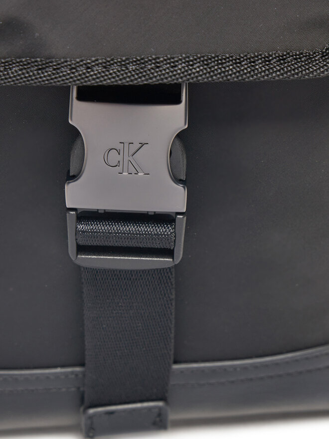 Calvin Klein Jeans Плоска сумка Calvin Klein Jeans Speed Clip Ut Flap Reporter Ny K50K513003 Чорний