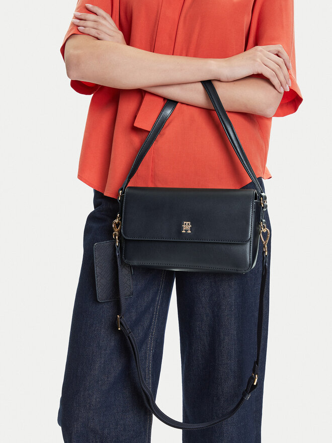 Tommy Hilfiger Kabelka Tommy Hilfiger Th Distinct Conv Crossover AW0AW17219 Tmavomodrá