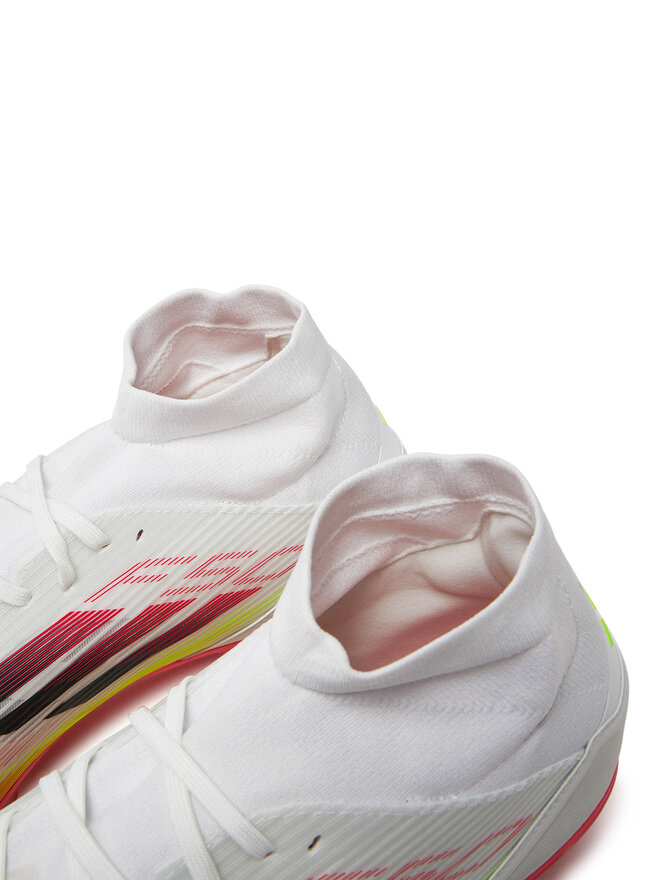 adidas Buty do piłki nożnej adidas F50 League Mid Firm/Multi-Ground JI0434 Biały