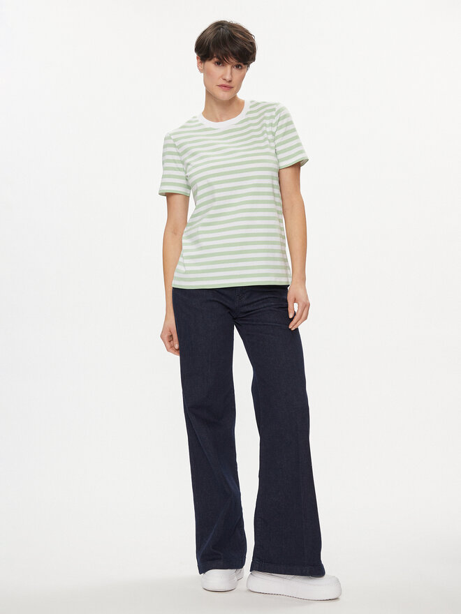 Pieces Pieces T-Shirt Ria 17146339 Grün Regular Fit