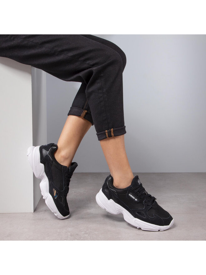 Sn keri adidas Falcon W B28129 Melns eapavi.lv