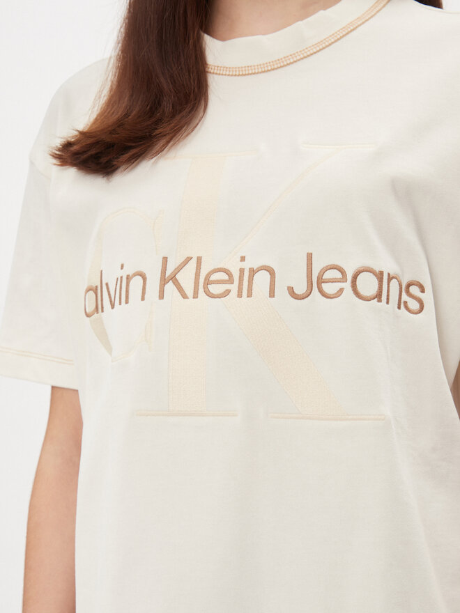 Calvin Klein Jeans Calvin Klein Jeans T-Shirt Hero Monologo J20J222974 Écru Boyfriend Fit