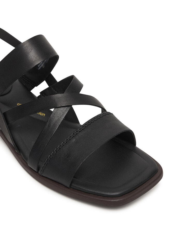 Clarks Босоніжки Clarks Ariany Strap 26185800 Чорний