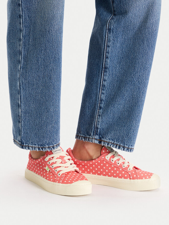 Cariuma Sneakers aus Stoff Cariuma Oca 100103R47W080 Korallenfarben