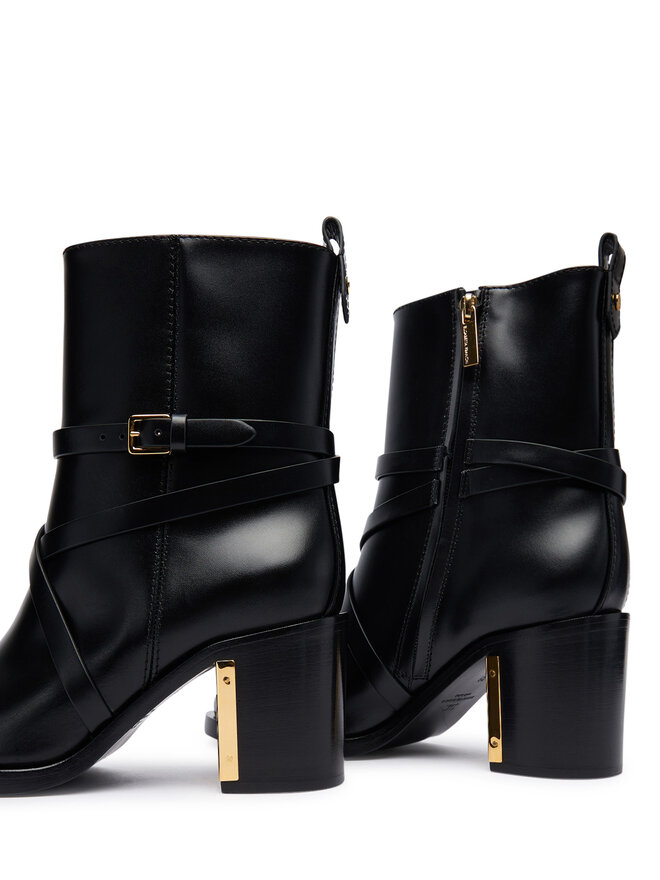 Elisabetta Franchi Stiefeletten Elisabetta Franchi SA-85B-56E2-V940 Schwarz