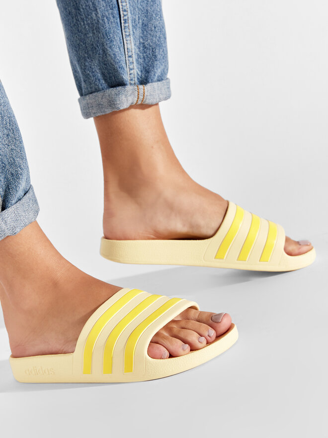 Ciabatte adidas gialle shop