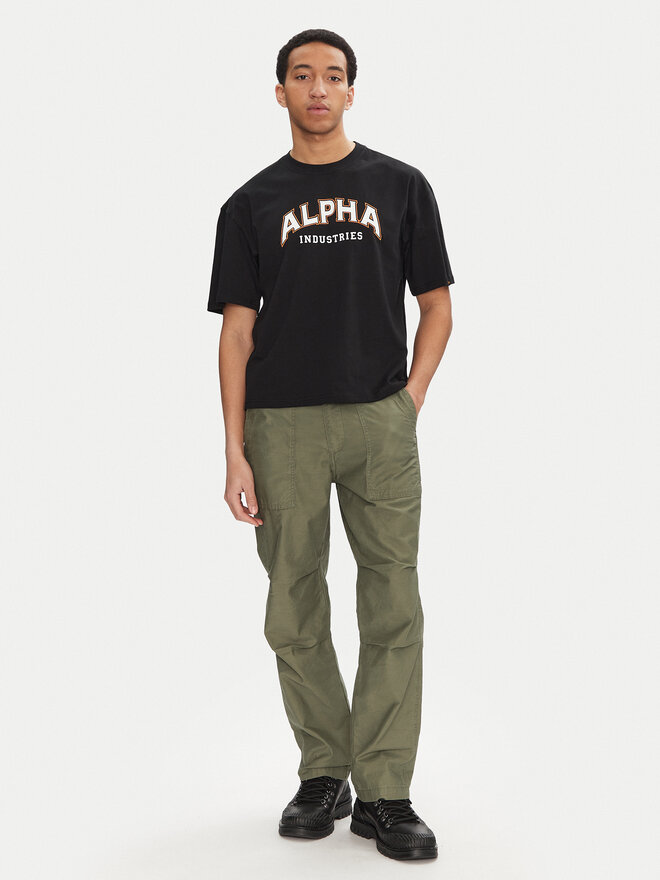 Alpha Industries Alpha Industries Marškinėliai College 146501 Juoda Relaxed Fit