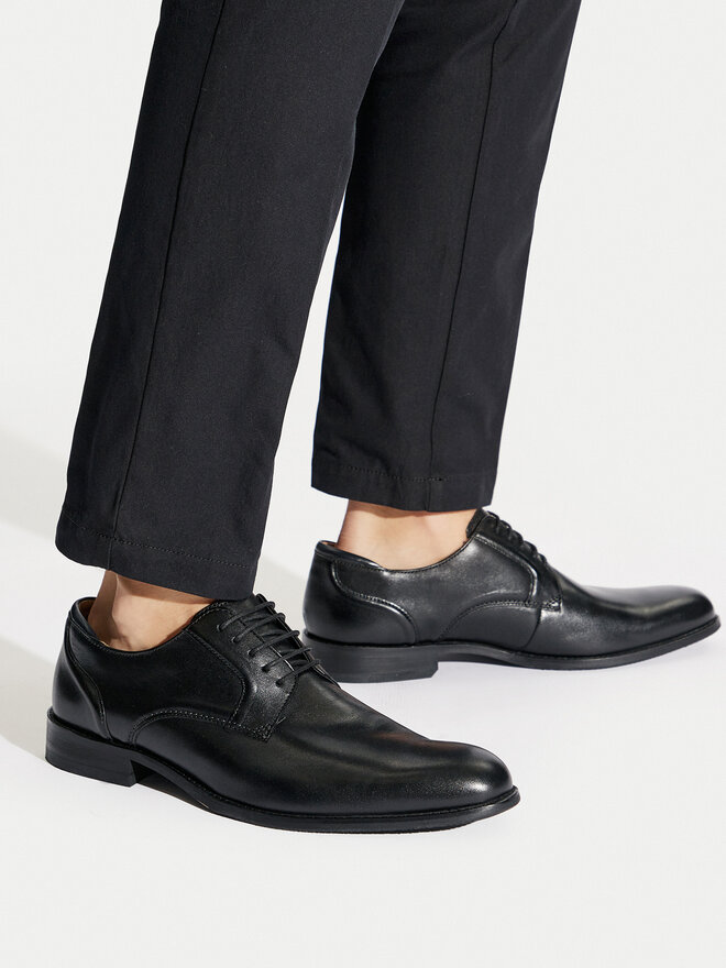 Clarks Туфлі Clarks Craftarlo Lace 26171449 Чорний