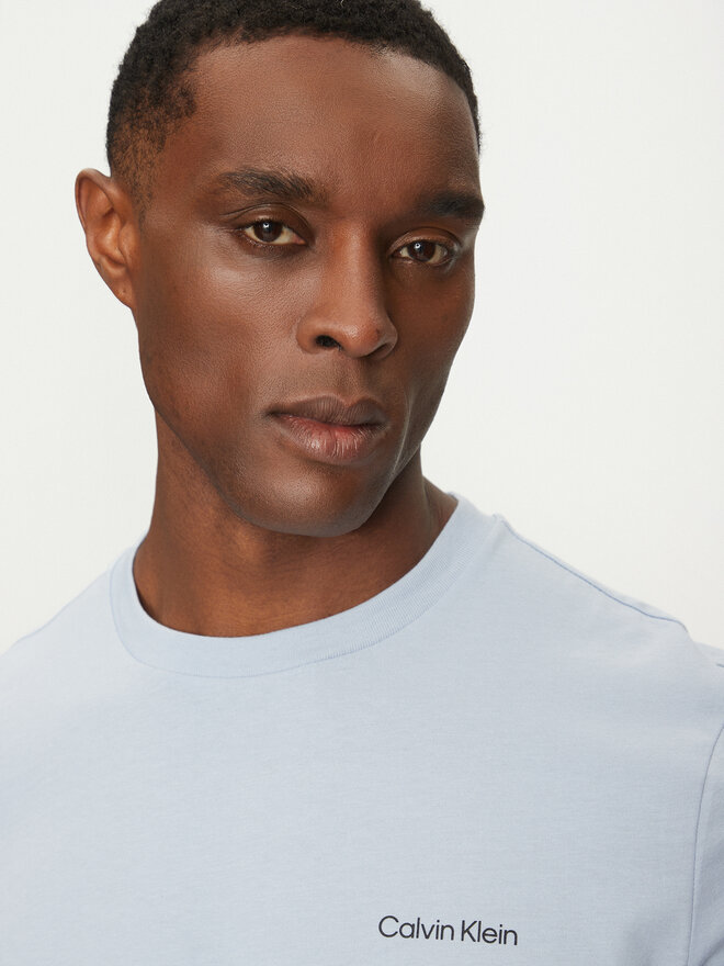 Calvin Klein Calvin Klein Camiseta Linear Box Logo K10K114152 Celeste Regular Fit