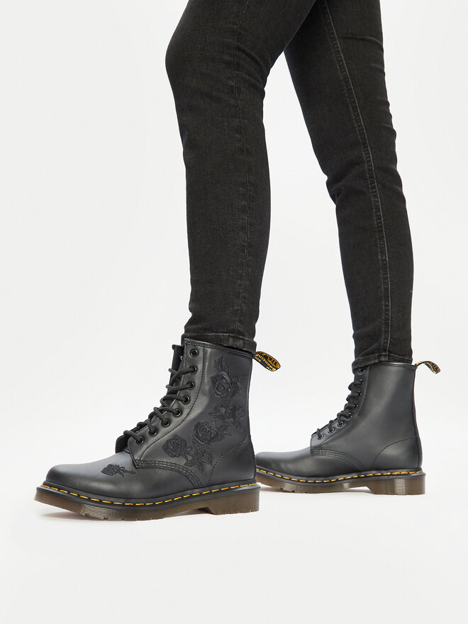 Dr. Martens Αρβύλες Dr. Martens 1460 Vonda Mono 24985001 Μαύρο