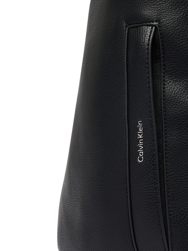 Calvin Klein Umhängetasche Calvin Klein Raised Ns Sling LV04D3495G Schwarz