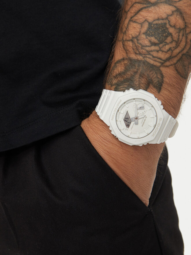 Годинник G-Shock GA-2100-7A7ER Білий | evzuttya.com.ua