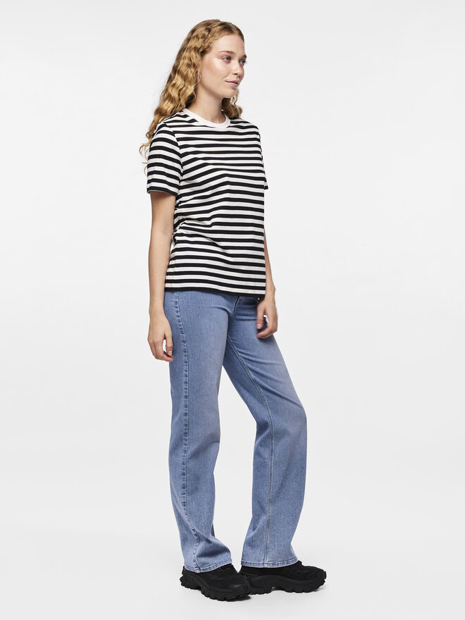 Pieces Pieces Póló Ria 17146339 Fekete Regular Fit