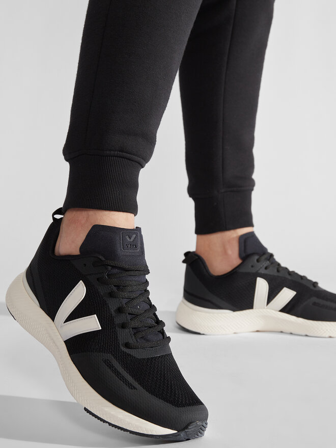 Veja Снікерcи Veja Impala Engineered Mesh IP1402846B Чорний