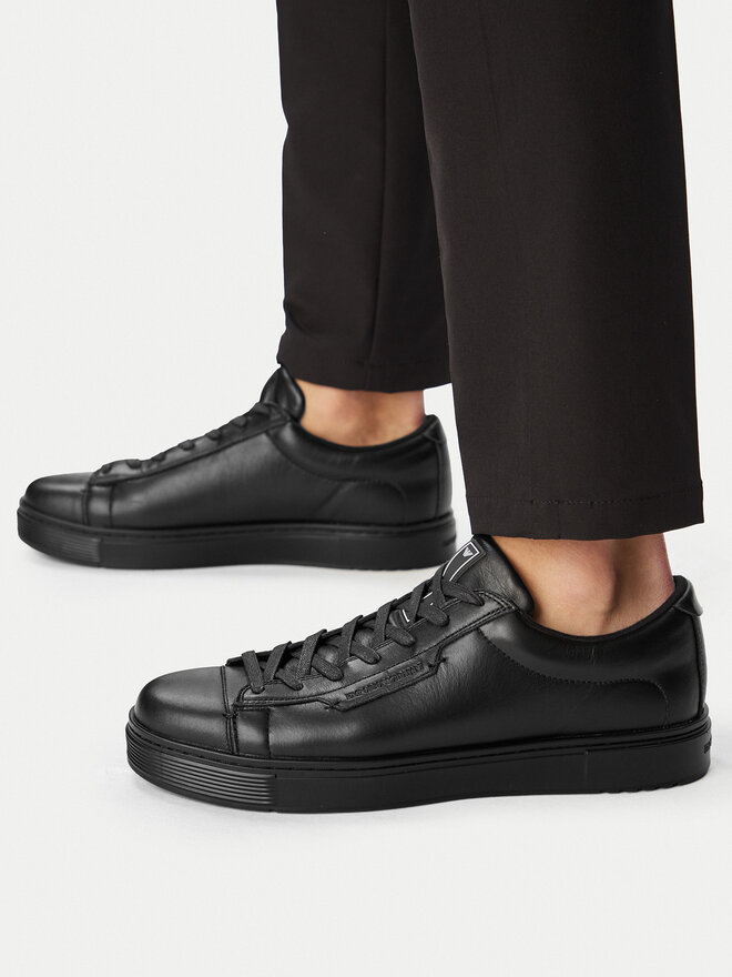 Emporio Armani Снікерcи Emporio Armani EM005292 AF24320 UC001 Чорний