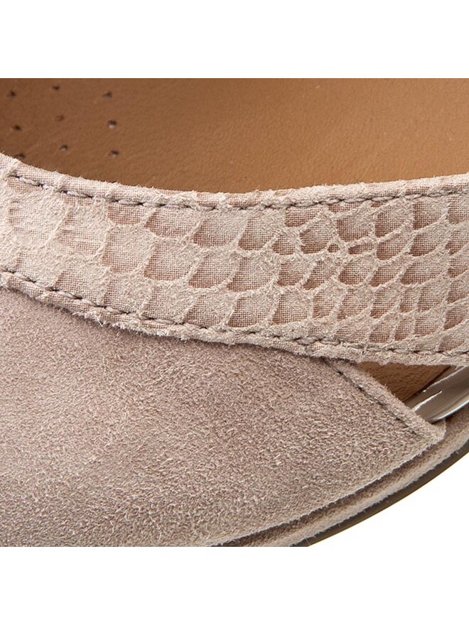 Clarks chorus buzz discount