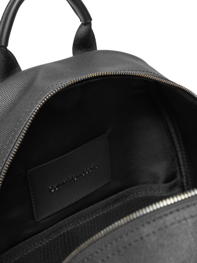 Calvin Klein Jeans Ruksak Calvin Klein Jeans Coated Center Zip K50K512997 Čierna