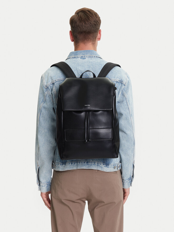 Calvin Klein Ruksak Calvin Klein Ck Sleek Flap Bp K50K512916 Čierna