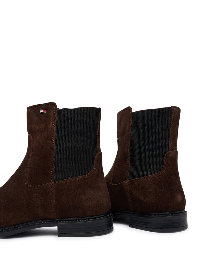 Tommy Hilfiger Klassische Stiefeletten Tommy Hilfiger Enamel Flag Suede Ankle Chelsea FW0FW09575 Braun