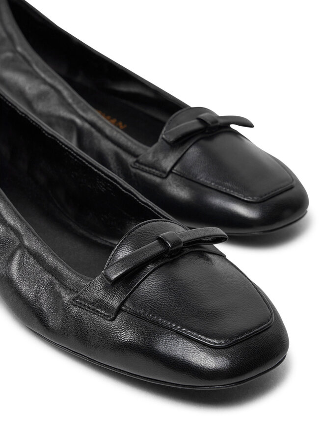 Stuart Weitzman Балетки Stuart Weitzman Tully Loafer SI484 Чорний