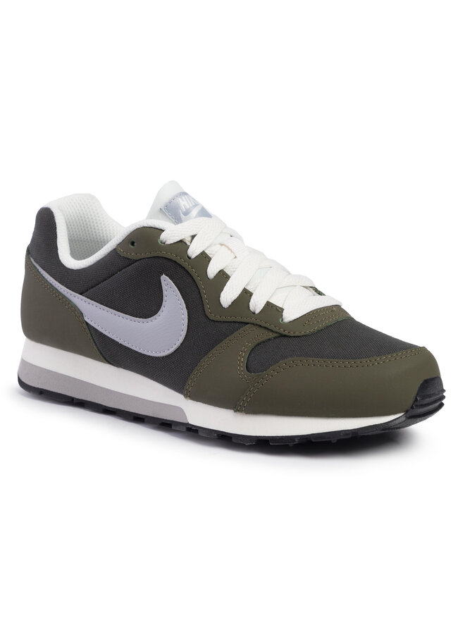 Sneakers Nike MD Runner 2 (GS) 807316 301 Grün | eschuhe.de