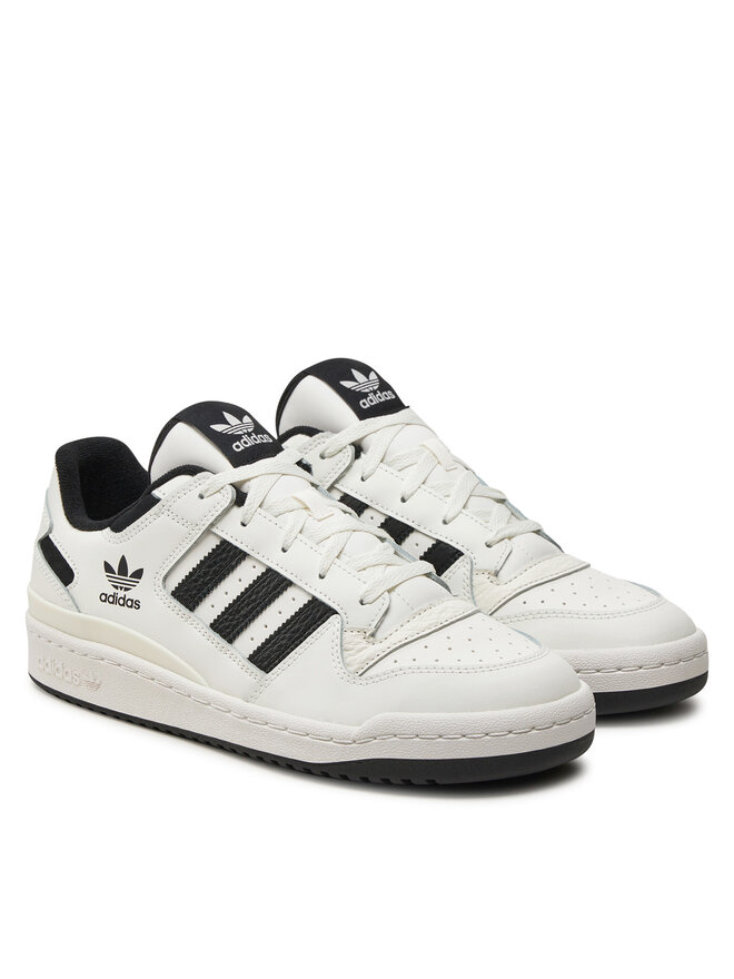Low top adidas 2025