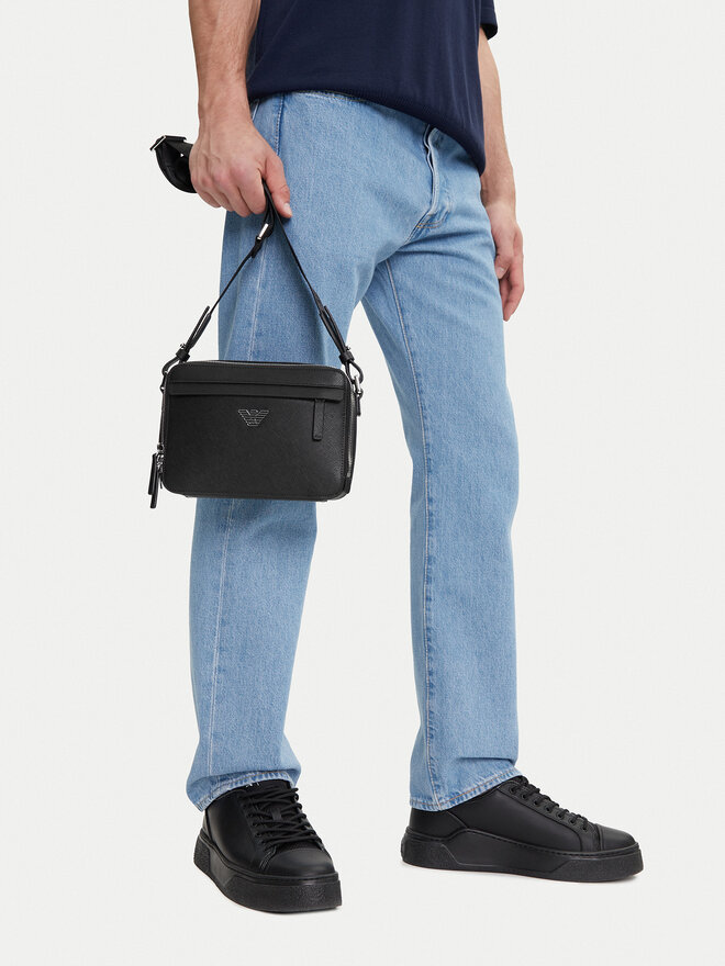 Emporio Armani Плоска сумка Emporio Armani EM001186 AF13805 UC001 Чорний