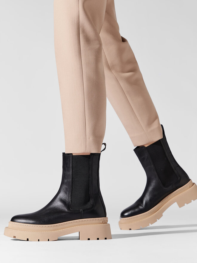 Gino Rossi Jātnieku stila puszābaki Gino Rossi 222FW103 Melns