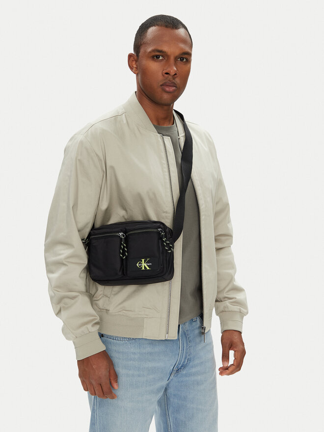 Calvin Klein Плоска сумка Calvin Klein Tech Utility Camera Bag LV04G3178G Чорний