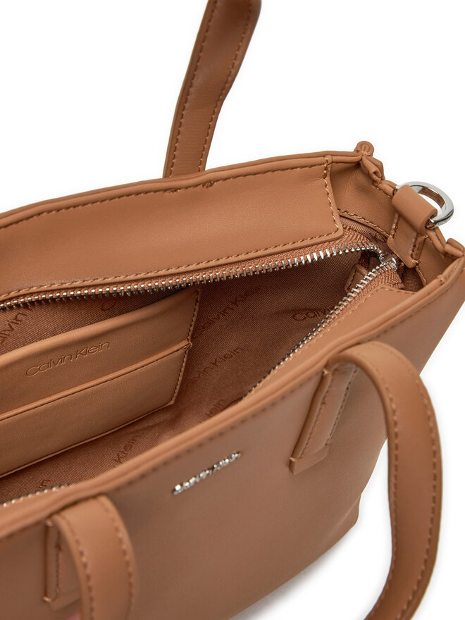 Calvin Klein Сумка Calvin Klein K60K612904 Коричневий