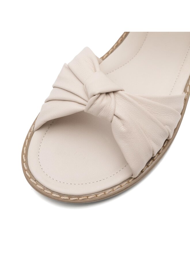 Lasocki Young Босоніжки Lasocki Young VERNIS CI12-3027-10 Бежевий