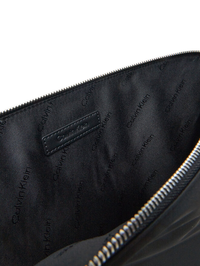 Calvin Klein Laptoptáska Calvin Klein Business Tech Laptop Sleeve K50K512937 Fekete