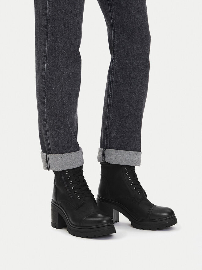Lasocki Schnürschuhe Lasocki CEO-WI16-24474-02 Schwarz