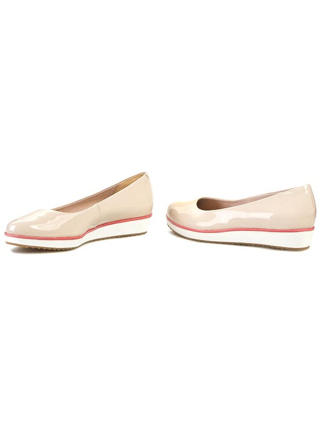Clarks Туфлі Clarks Compass Zone 261083914 Бежевий
