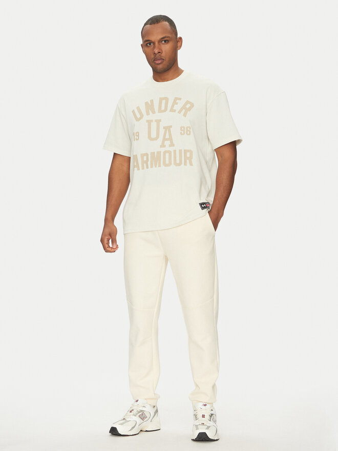 Under Armour Under Armour Marškinėliai Heavyweight Varsity 1390179 Smėlio Oversize
