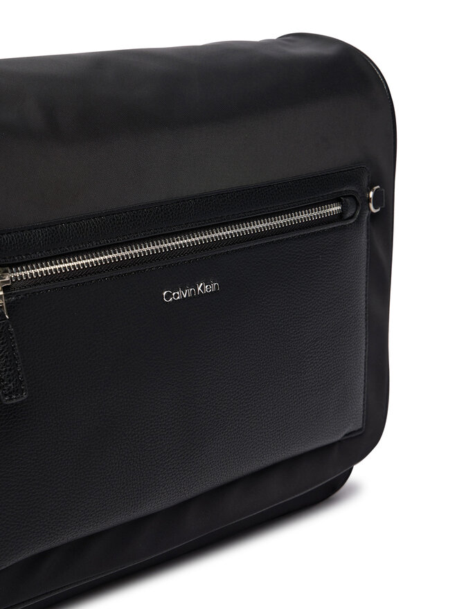 Calvin Klein Handtasche Calvin Klein Ssnl Raised Logo Flap Messenger LV04D3501G Schwarz