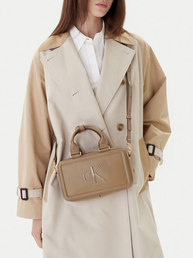 Calvin Klein Handtasche Calvin Klein Bold Ck Elongated Mini Tote LV04F3411G Beige