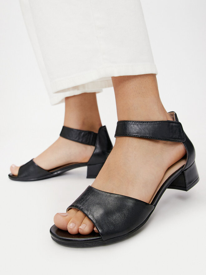 Caprice Sandalen Caprice 9-28212-42 Schwarz