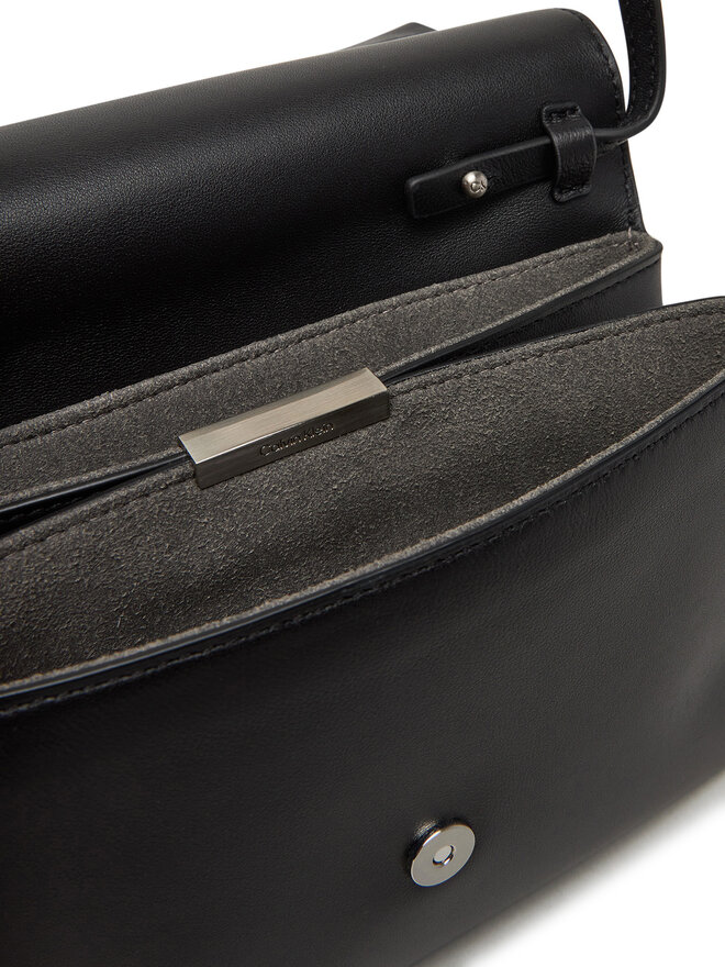 Calvin Klein Torebka Calvin Klein Ck Narrate Leather Mini Bag K60K613005 Czarny
