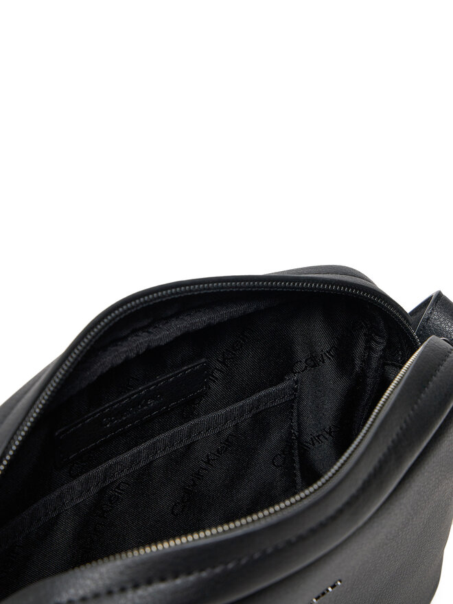 Calvin Klein Umhängetasche Calvin Klein Modern Business Flat Camera Bag K50K512905 Schwarz