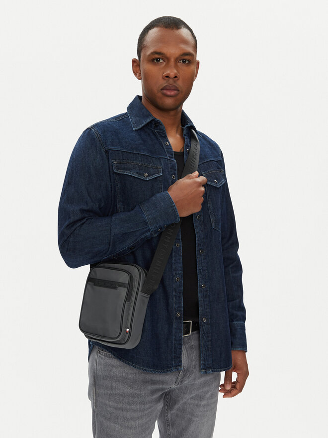 Tommy Hilfiger Umhängetasche Tommy Hilfiger Th Repreve Mini Reporter AM0AM13465 Grau