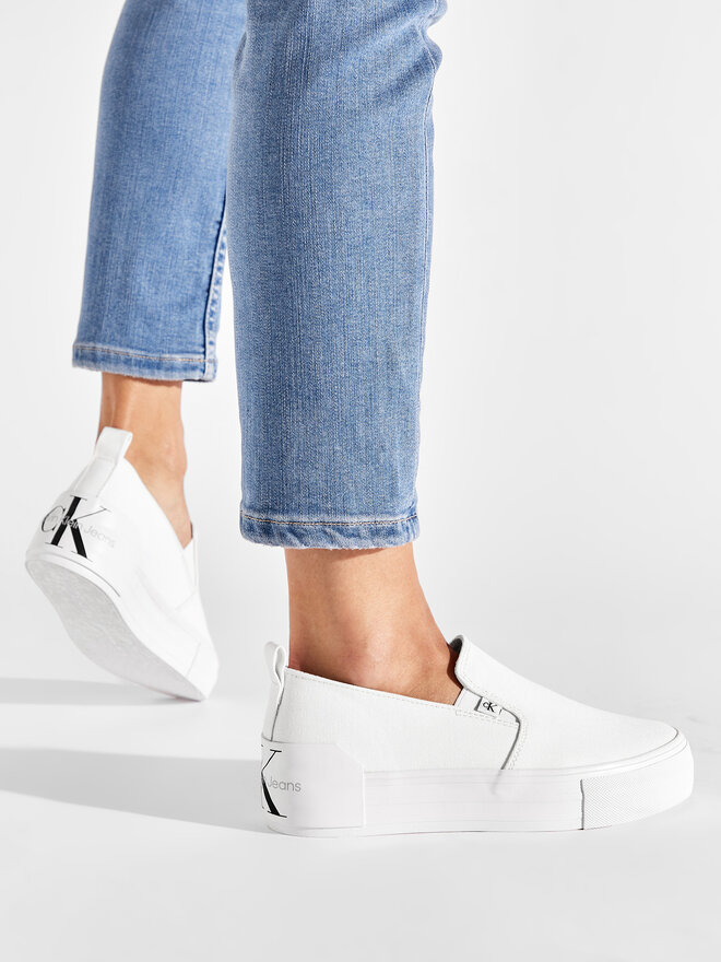 Calvin Klein Jeans Tenisice Calvin Klein Jeans Vulcanized Flatform Bold Slipon YW0YW00703 Bijela