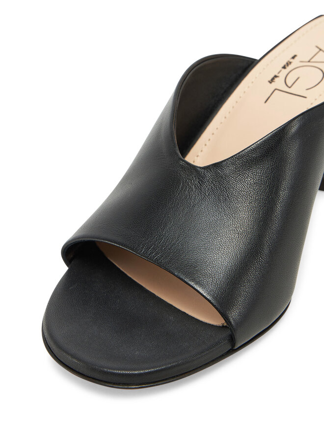AGL Şlapi AGL Dorica M Mule D684006PCKB1411013 Negru