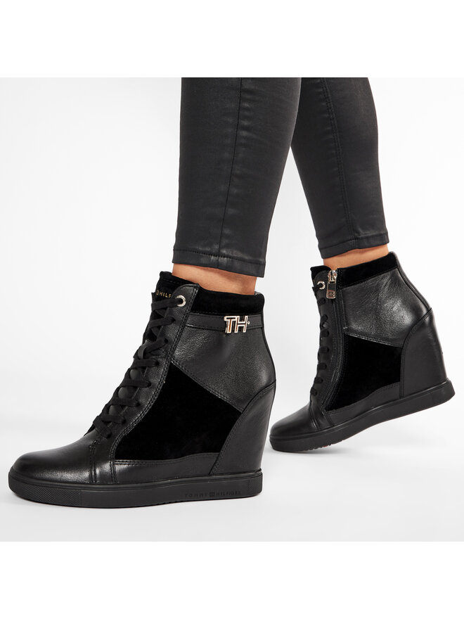 Tommy Hilfiger Sneakers Tommy Hilfiger Hardware Sneaker Wedge FW0FW04303 Schwarz