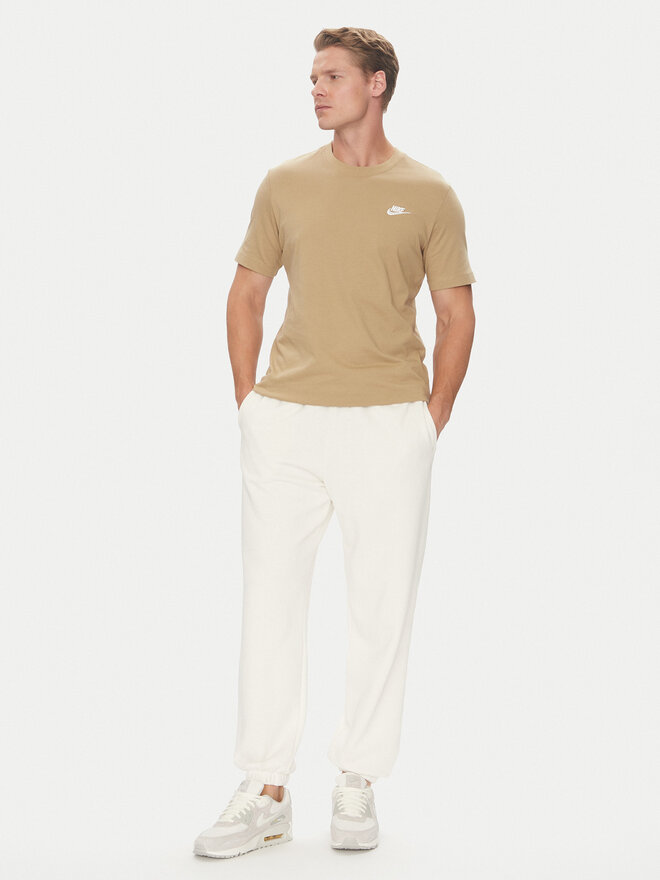 Nike Nike Camiseta Nsw Club Tee AR4997 Caqui Regular Fit