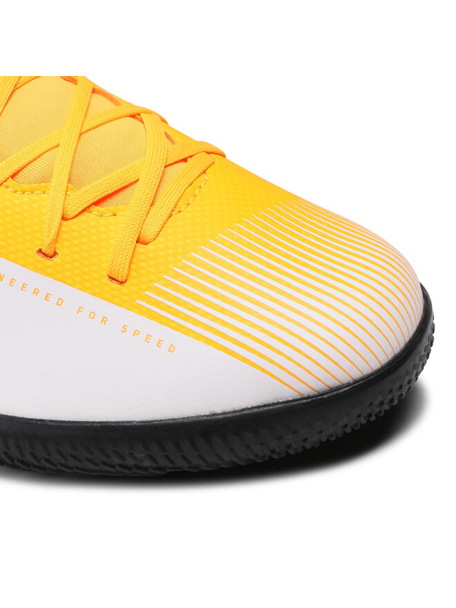 Nike Boty na fotball Nike Jr Superfly 7 Club Ic AT8153 801 Oranžová