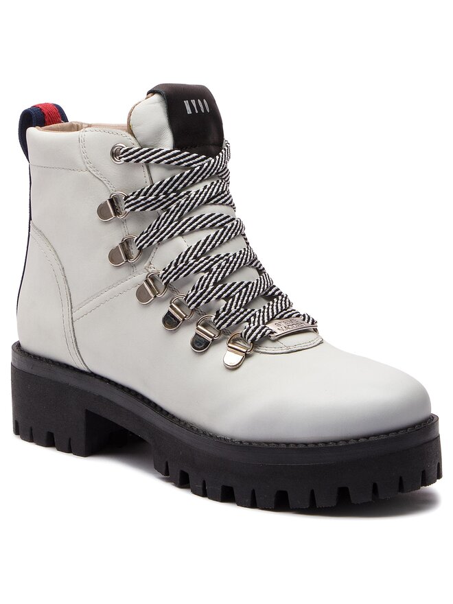 Steve madden blanco leather ankle boot top
